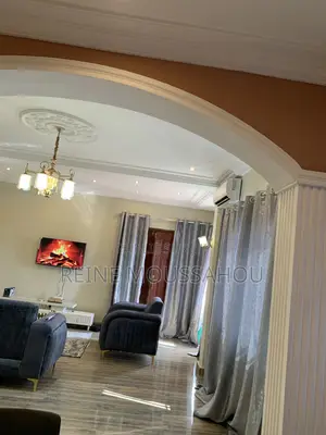 Meublé 2chbre Appartement dans Moungali à Louer