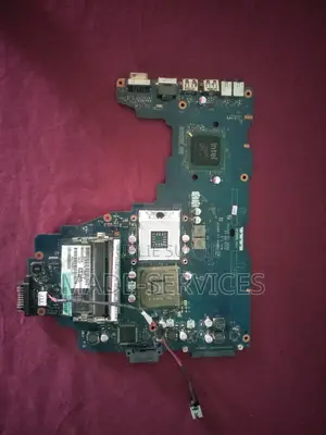 Ordinateur portable Toshiba Satellite C655D 4GB Intel Core i3 HDD 500GB