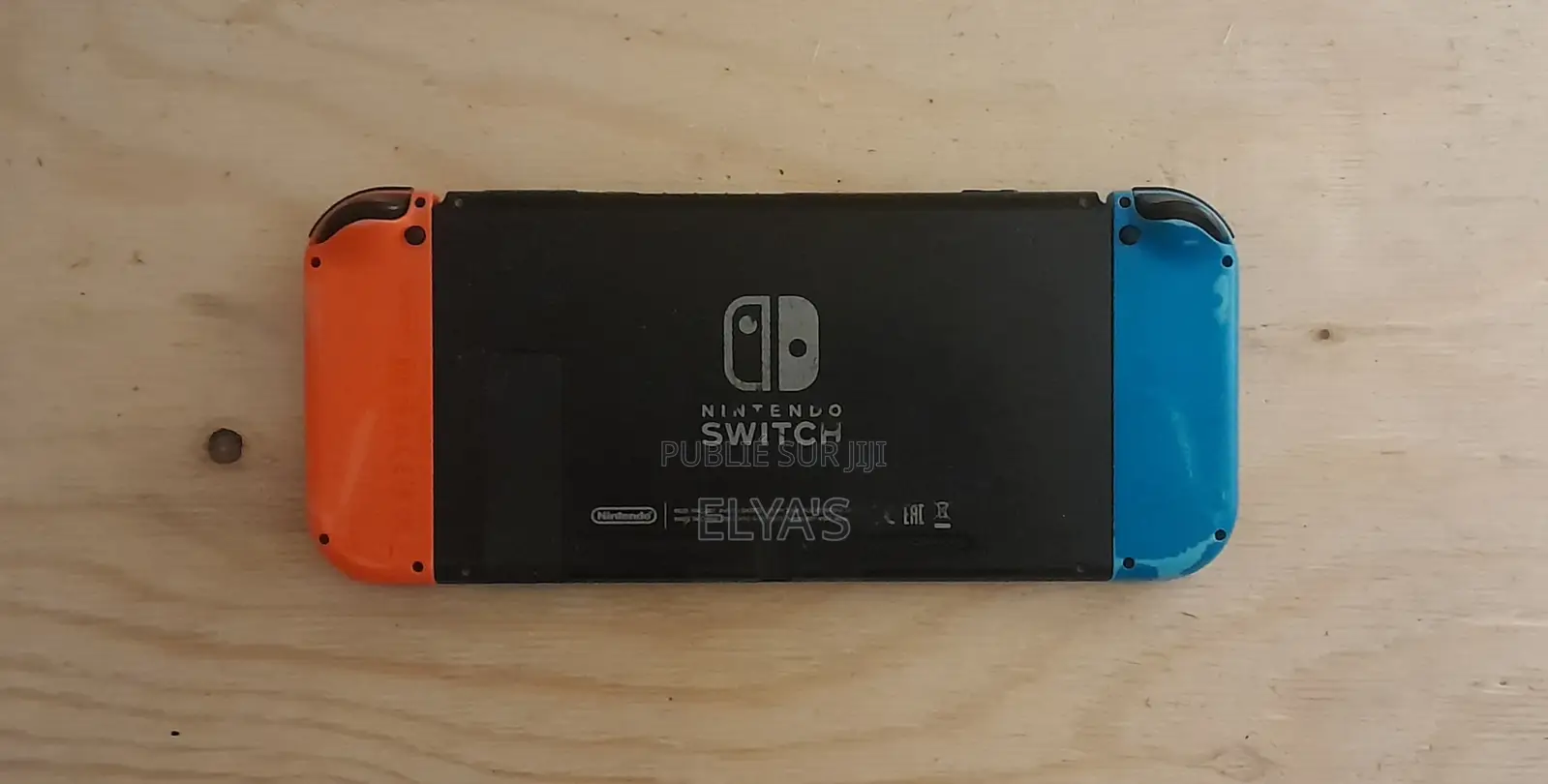 Nintendo Switch (55+ Jeux Installés - Non Craquée) + 256 Go