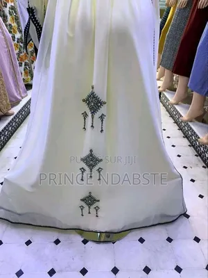 Vêtements Hommes Et Femmes