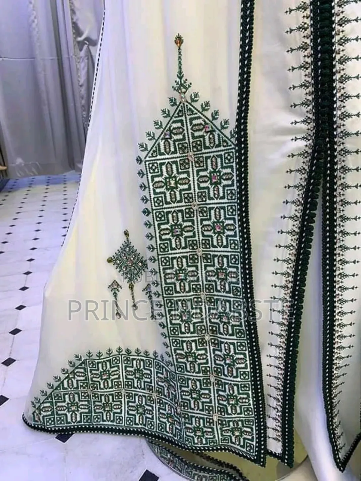 Vêtements Hommes Et Femmes