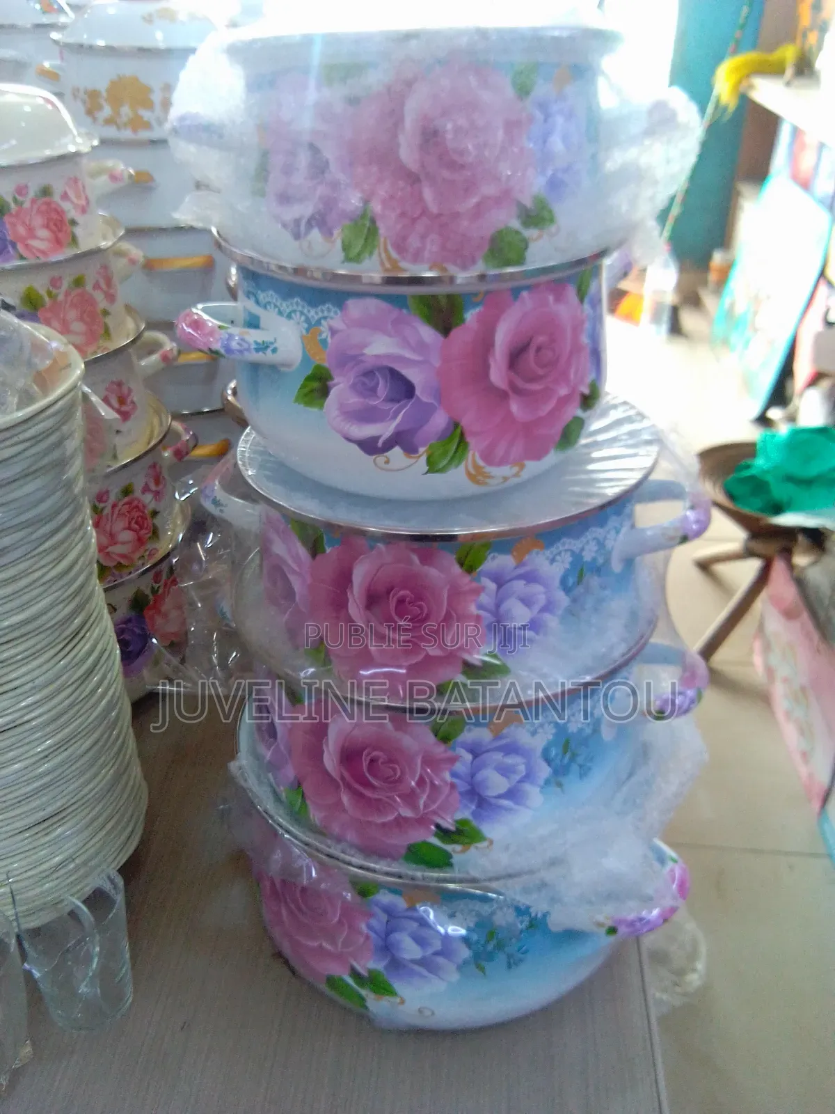 Ensemble De Marmites Émaillées Neuves Avec Couvercle (5 Pièces)