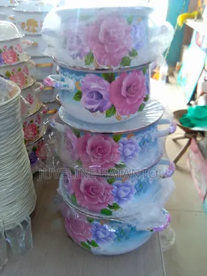 Ensemble De Marmites Émaillées Neuves Avec Couvercle (5 Pièces)