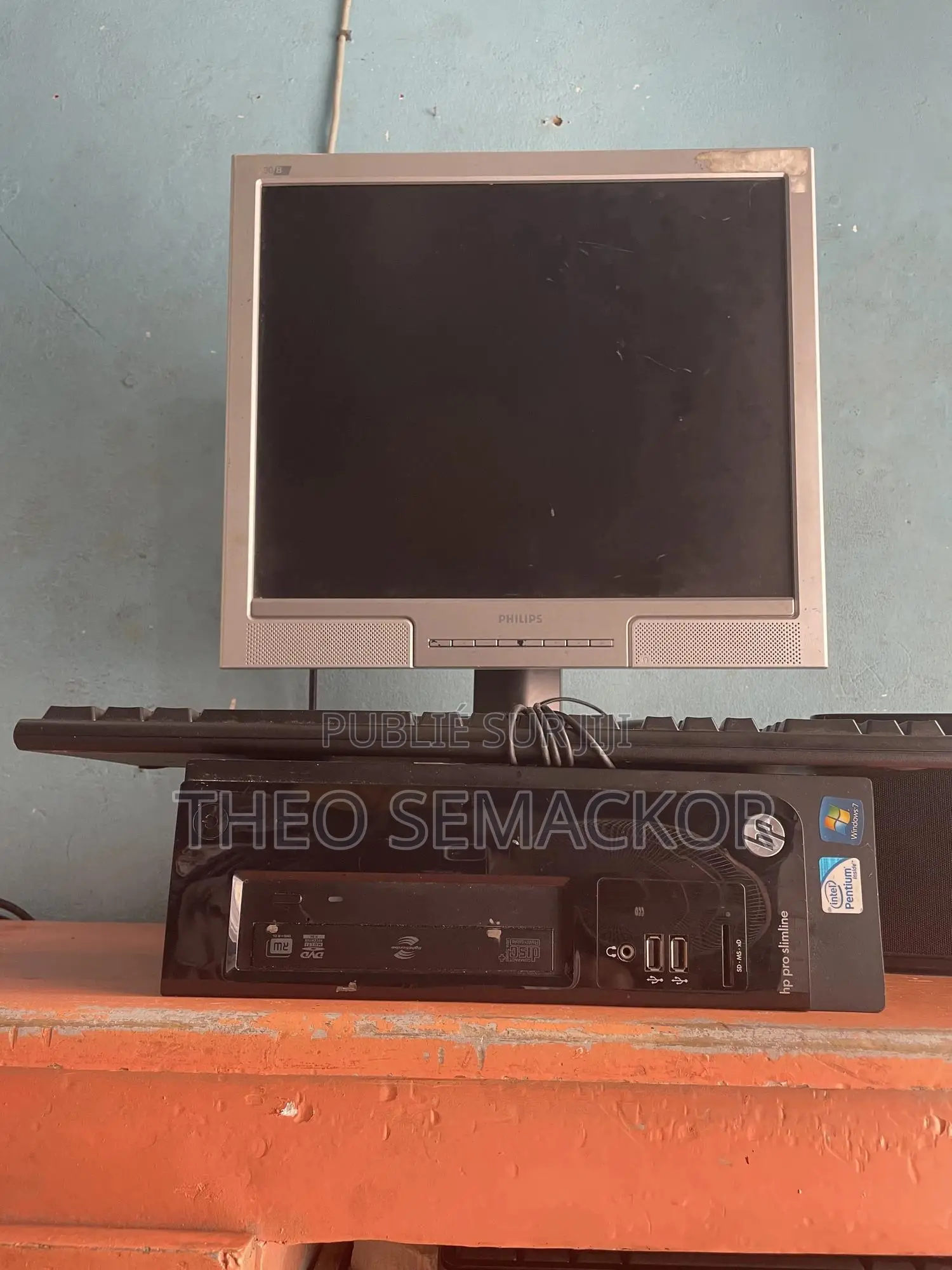 Ordinateur de bureau HP ProDesk 400 2GB Intel Pentium SSD 500GB