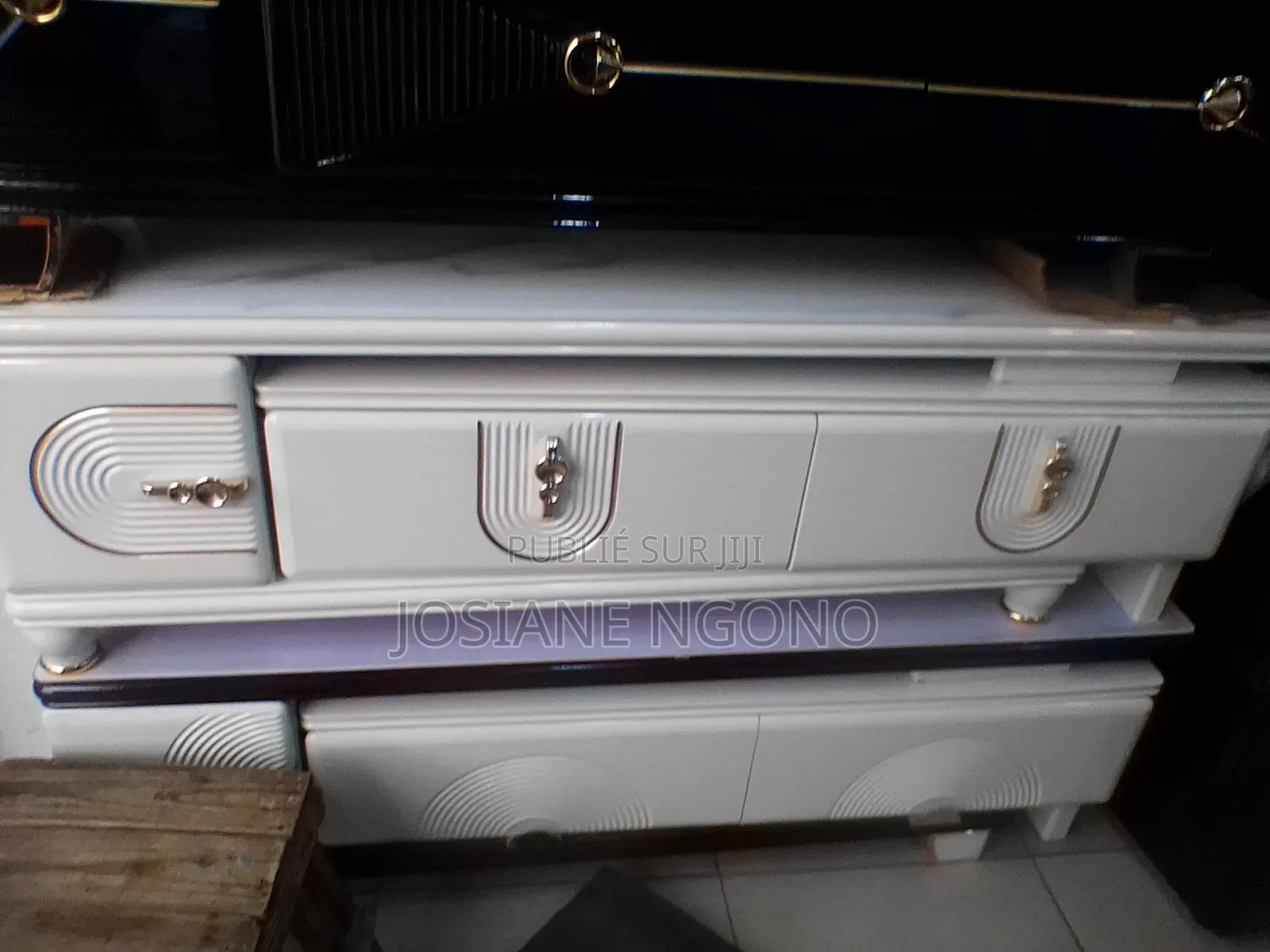 Table De Télévision