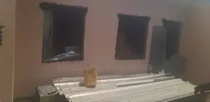 2chbre Maison dans Démi Parcelle À, Mfilou-Ngamaba à Vendre