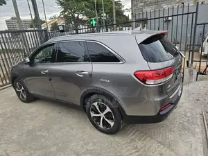 Kia Sorento 4dr SUV 2016 Gris