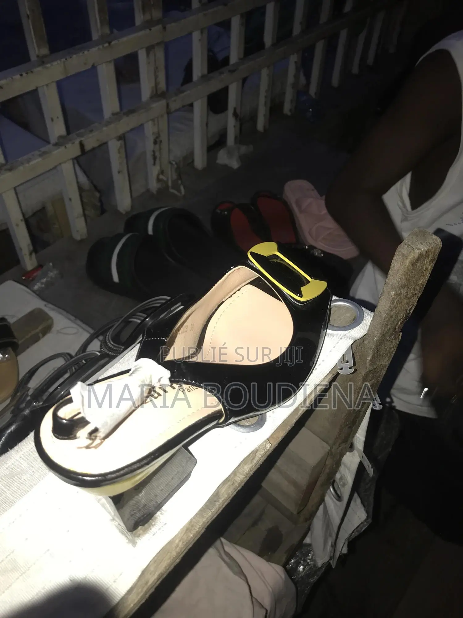 Sandales , Talons Très Élégants Et Chic