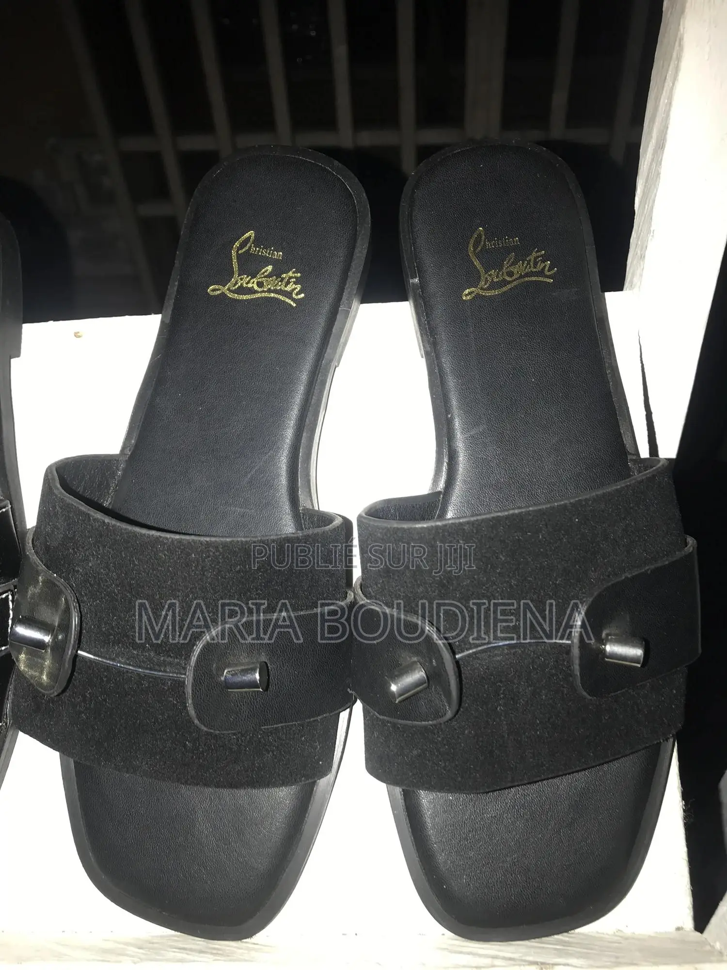 Sandales , Talons Très Élégants Et Chic