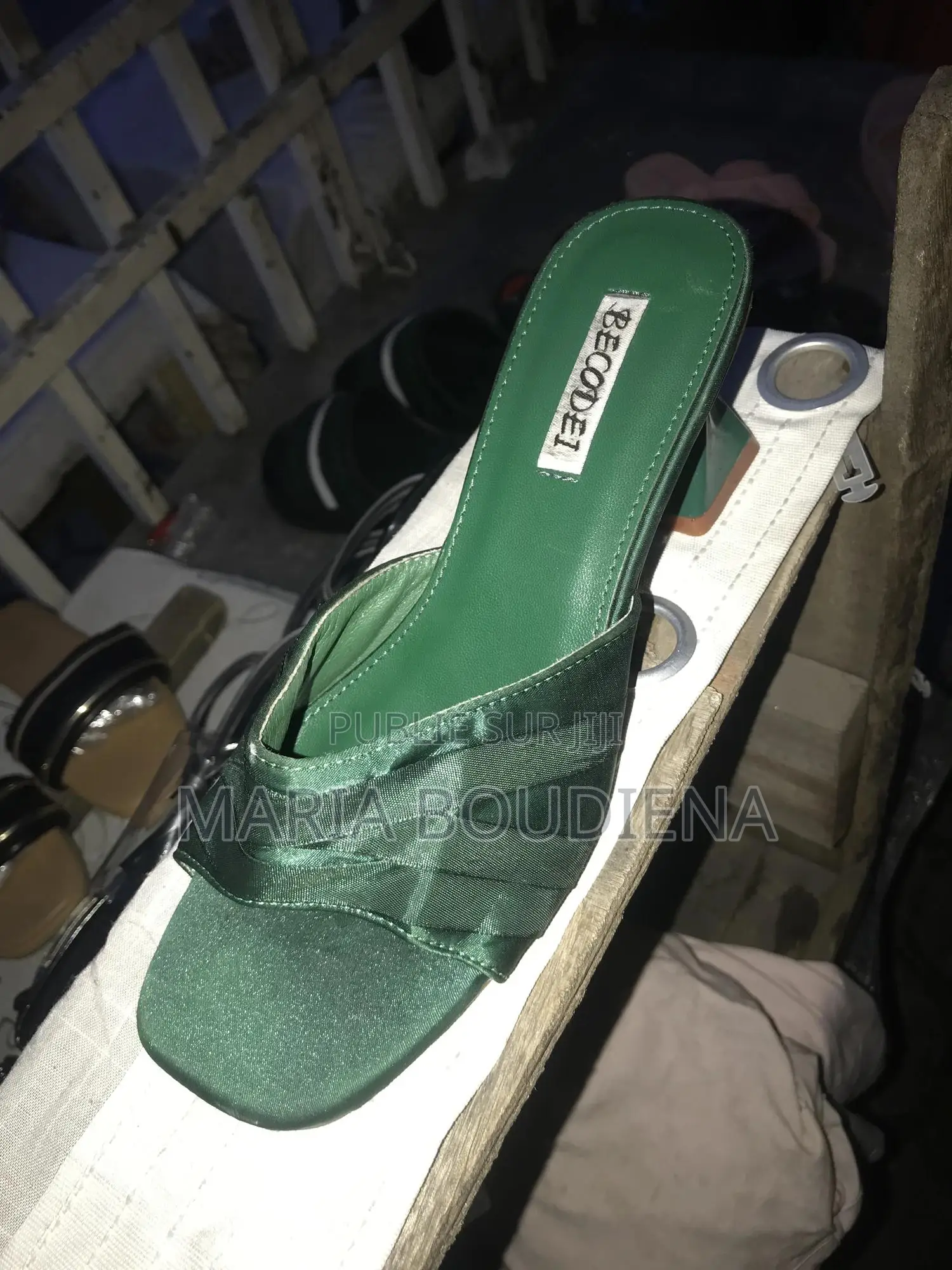 Sandales , Talons Très Élégants Et Chic