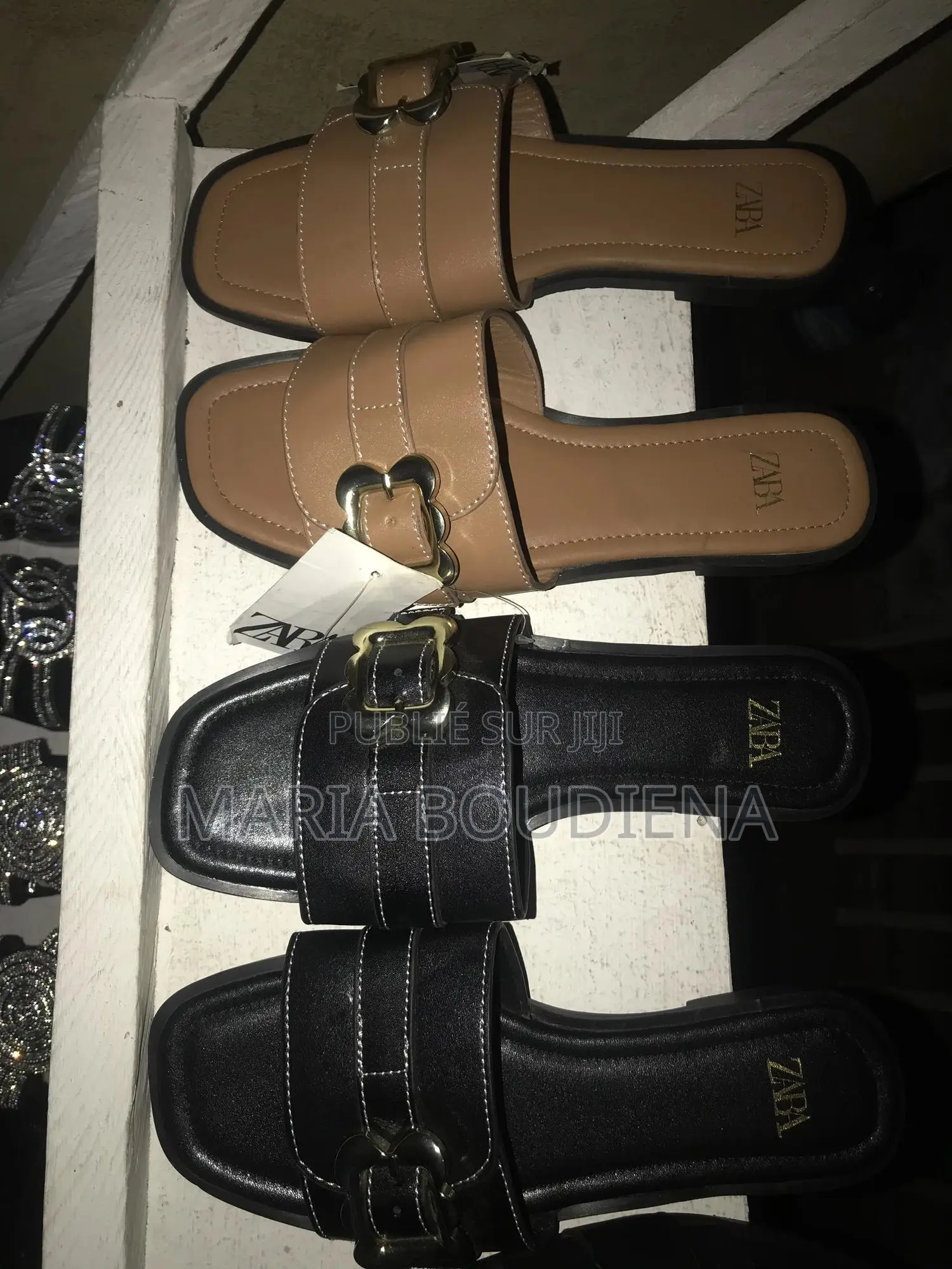 Sandales , Talons Très Élégants Et Chic