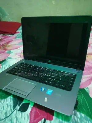 Nouveau Ordinateur portable HP ProBook 440 8GB Intel Core i5 SSD 500GB