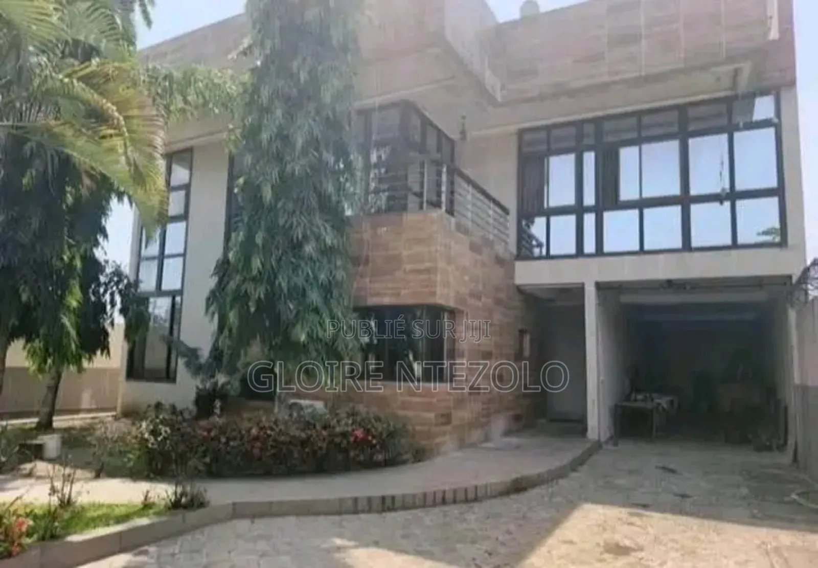 8chbre Villa dans Madibou à Vendre