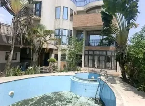 8chbre Villa dans Madibou à Vendre