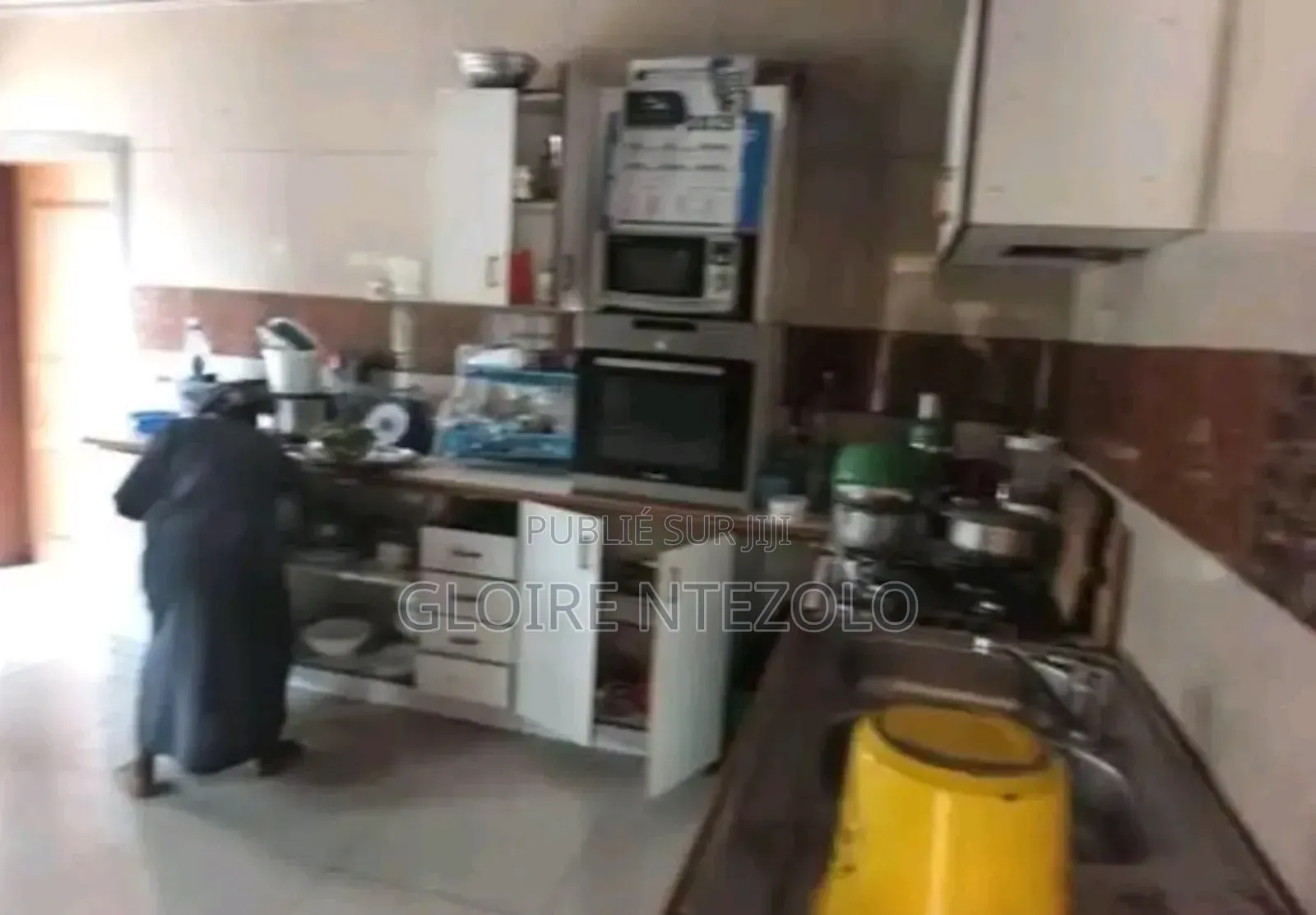 8chbre Villa dans Madibou à Vendre