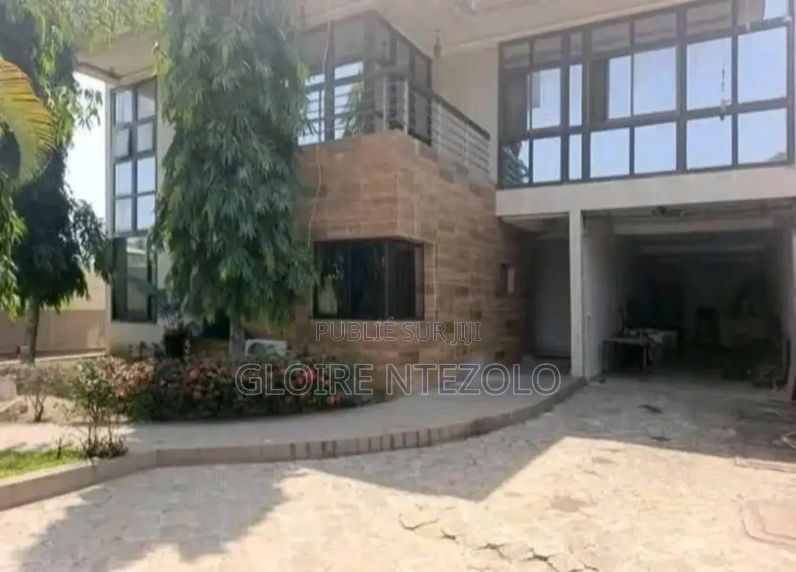 8chbre Villa dans Madibou à Vendre