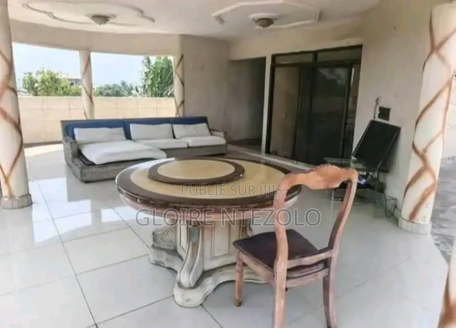 8chbre Villa dans Madibou à Vendre