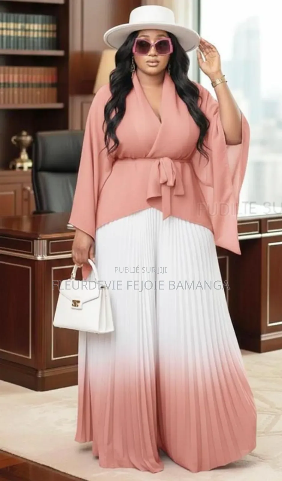 Ensemble De Très Bonnes Qualités Disponible en Gros Et en Détail