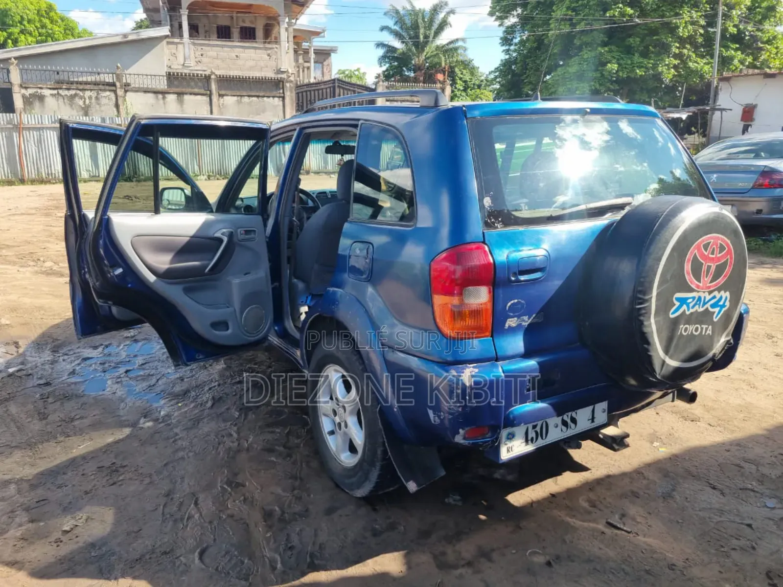 Nouveau Toyota RAV4 2024 Bleu
