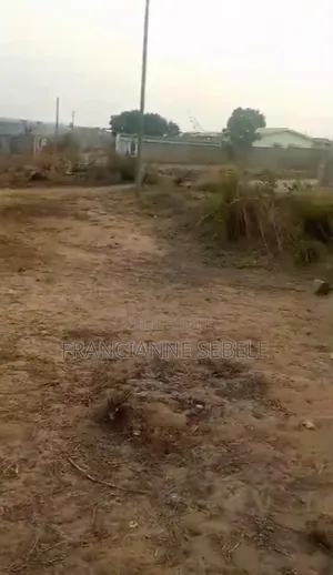 Parcelle 250 M2 À Vendre – Vindoulou , Pointe-Noire .