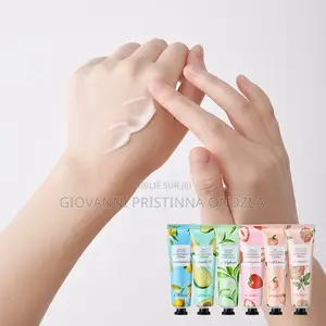 Crème De Main Hydratante Et Adoucissante 3000f La Douzaine