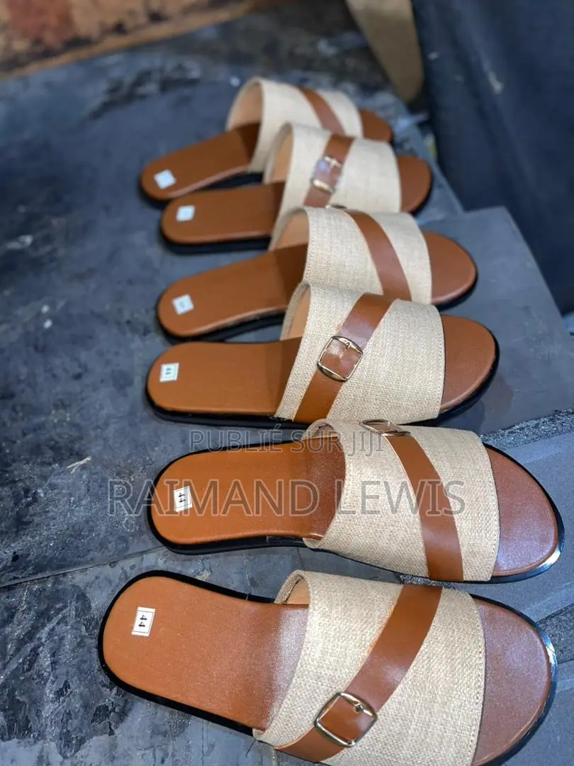 Les Sandales
