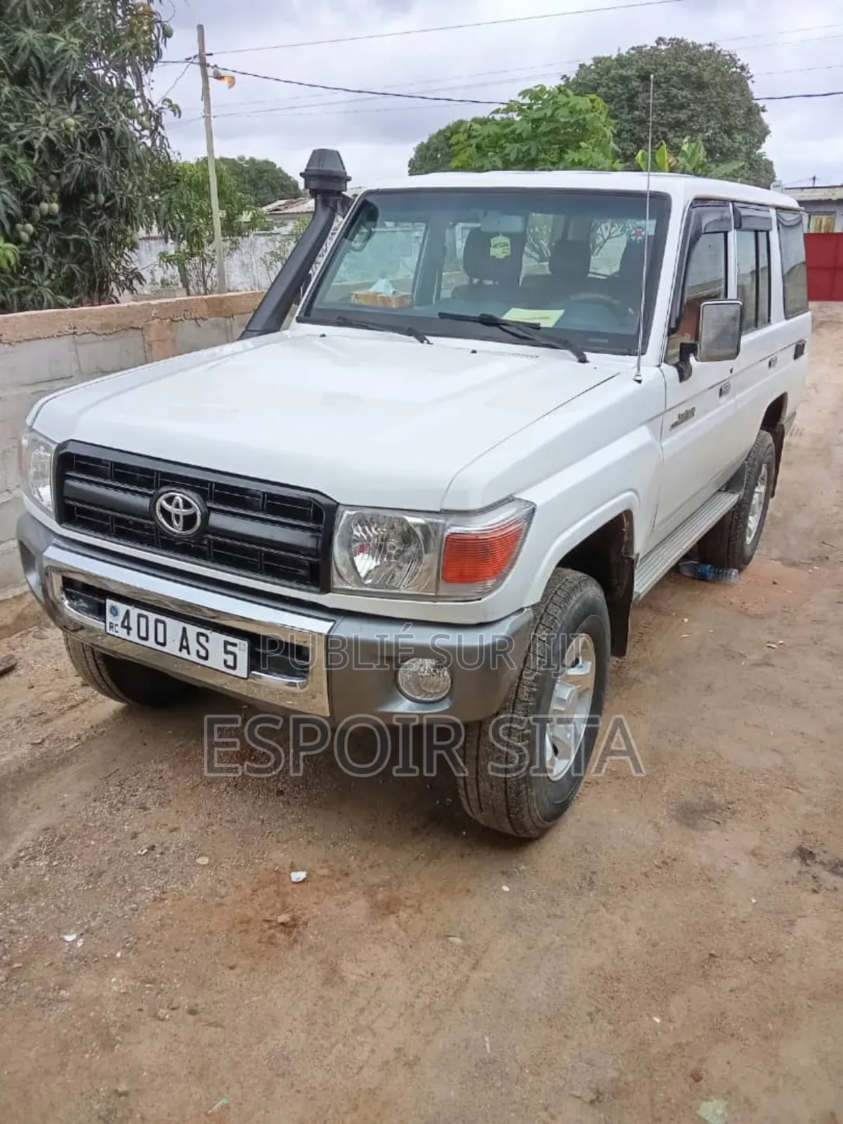 Toyota Land Cruiser 2012 Blanc