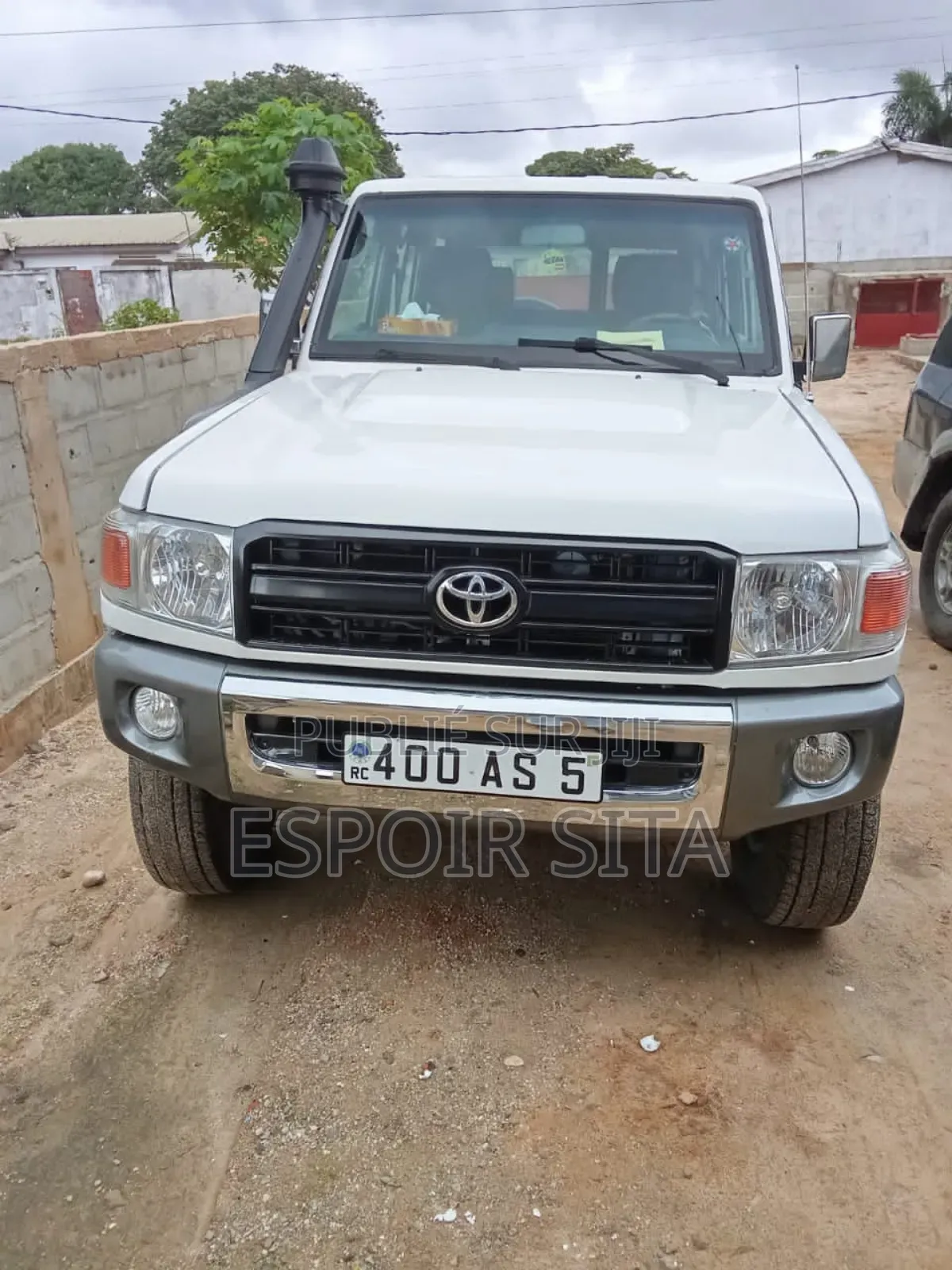 Toyota Land Cruiser 2012 Blanc