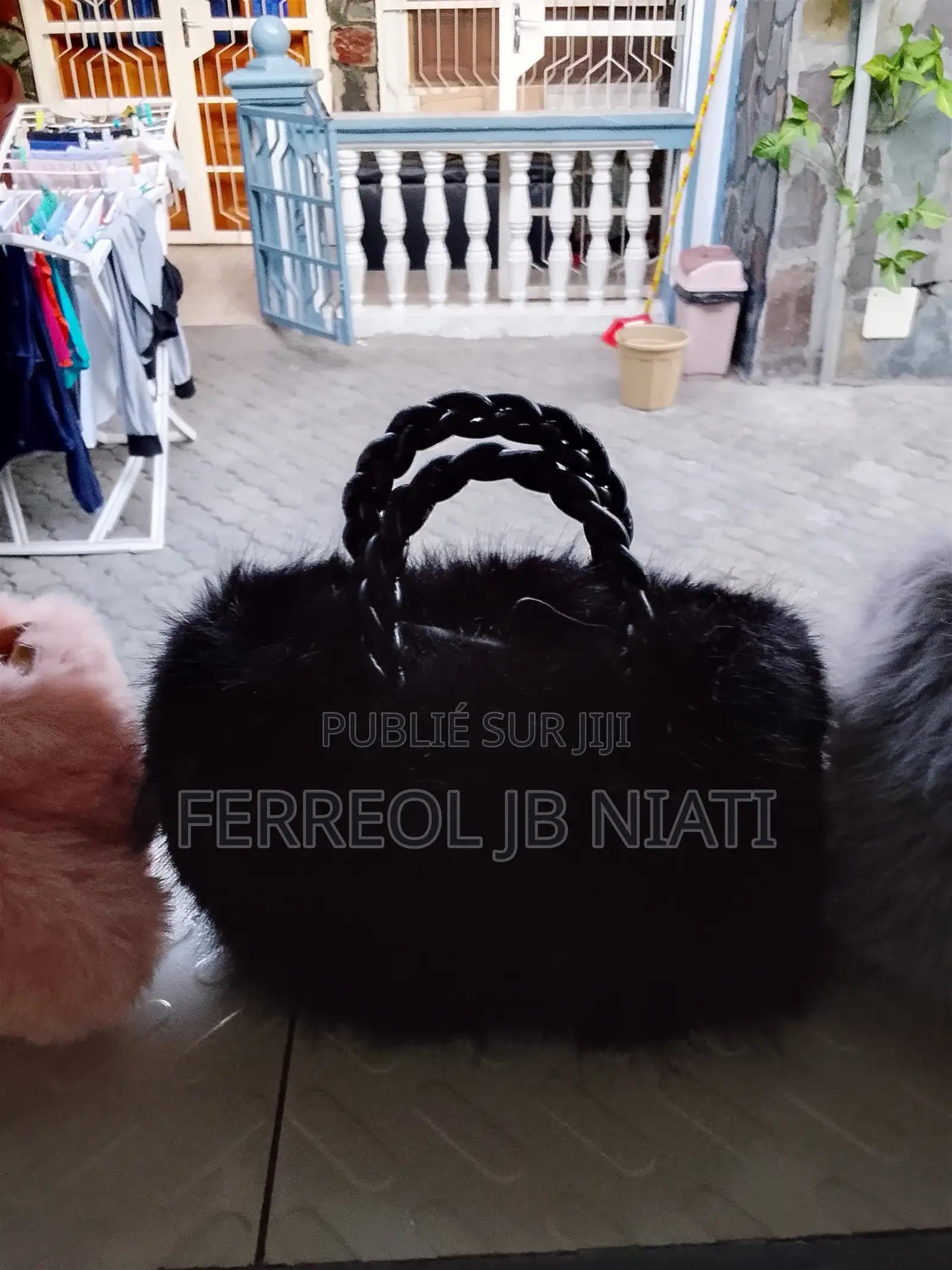 “Sacs en Fourrure Tendance 2026 – Style Unique Douceur Garantie”