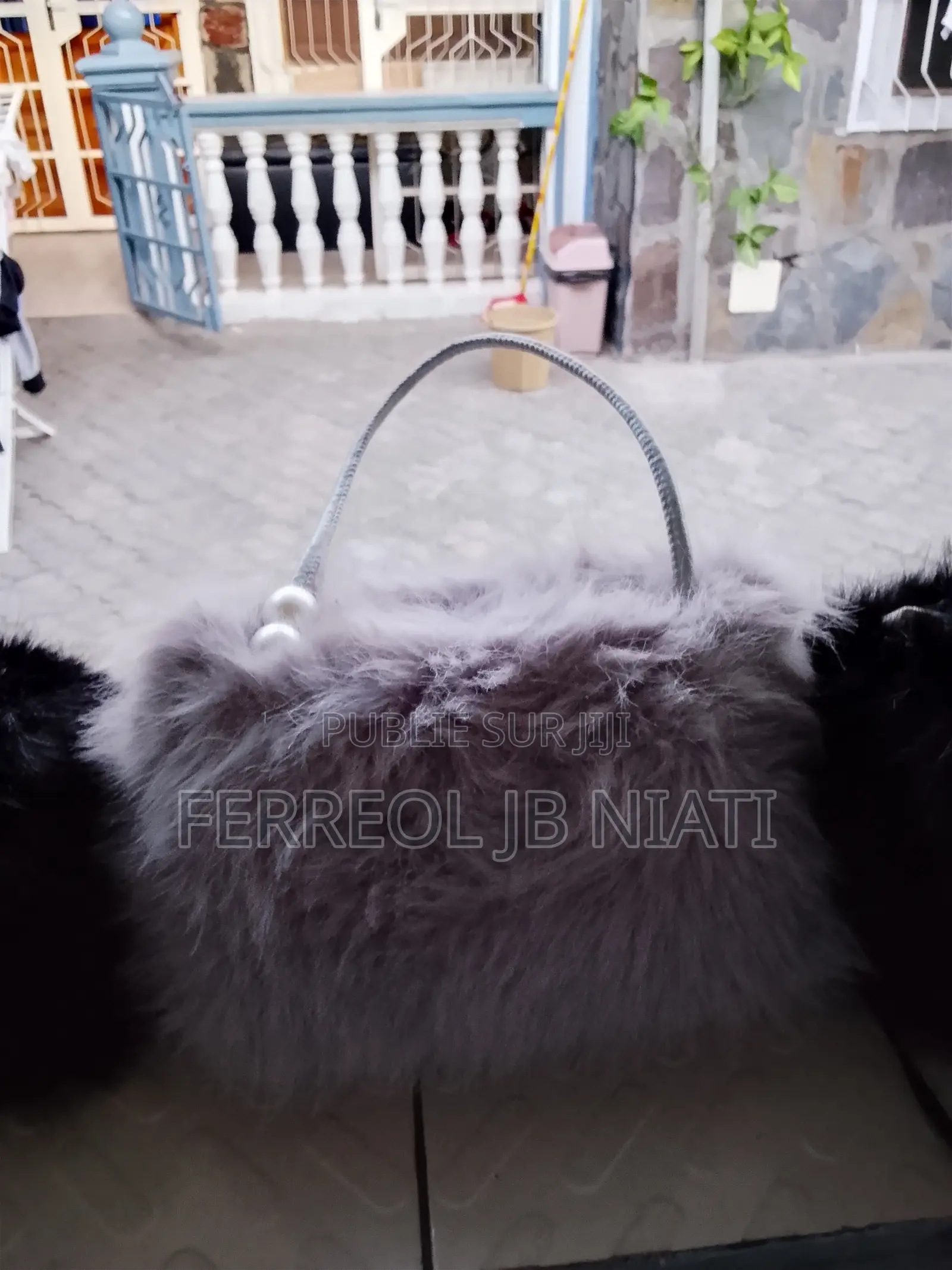 “Sacs en Fourrure Tendance 2026 – Style Unique Douceur Garantie”