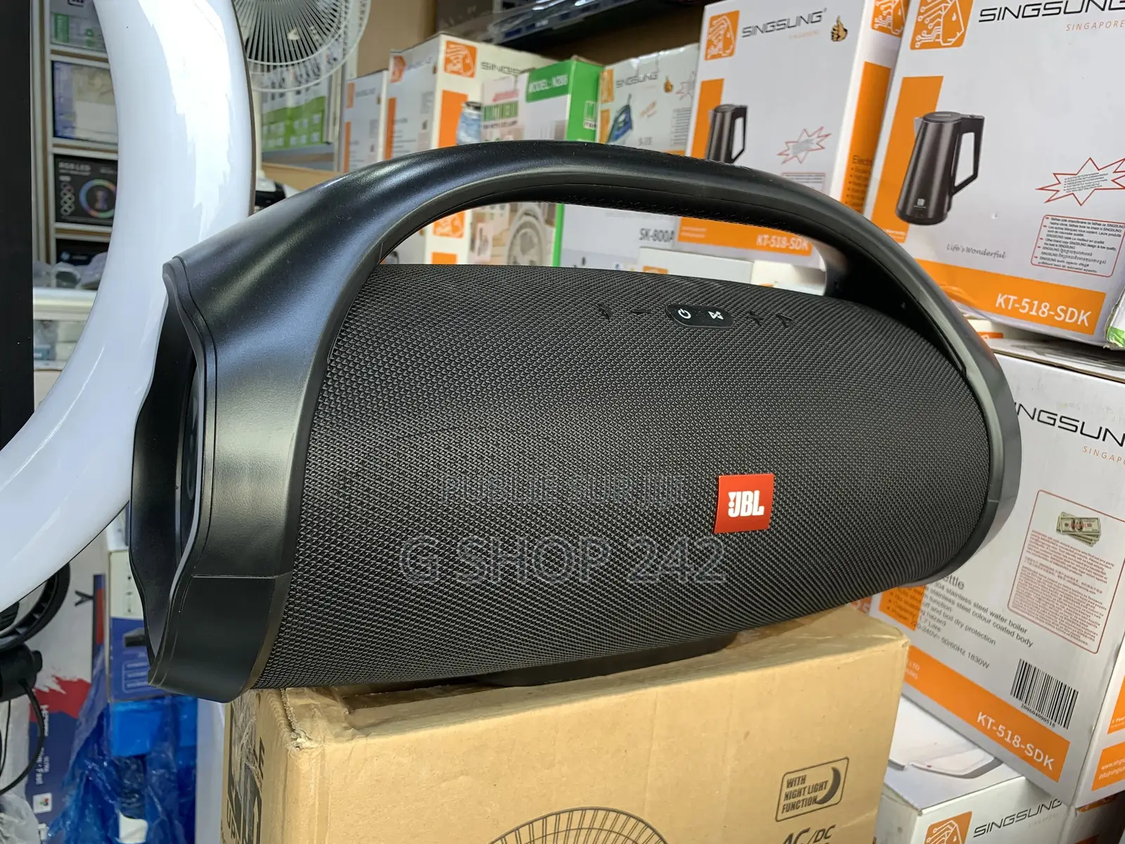 JBL Boomsbox 2