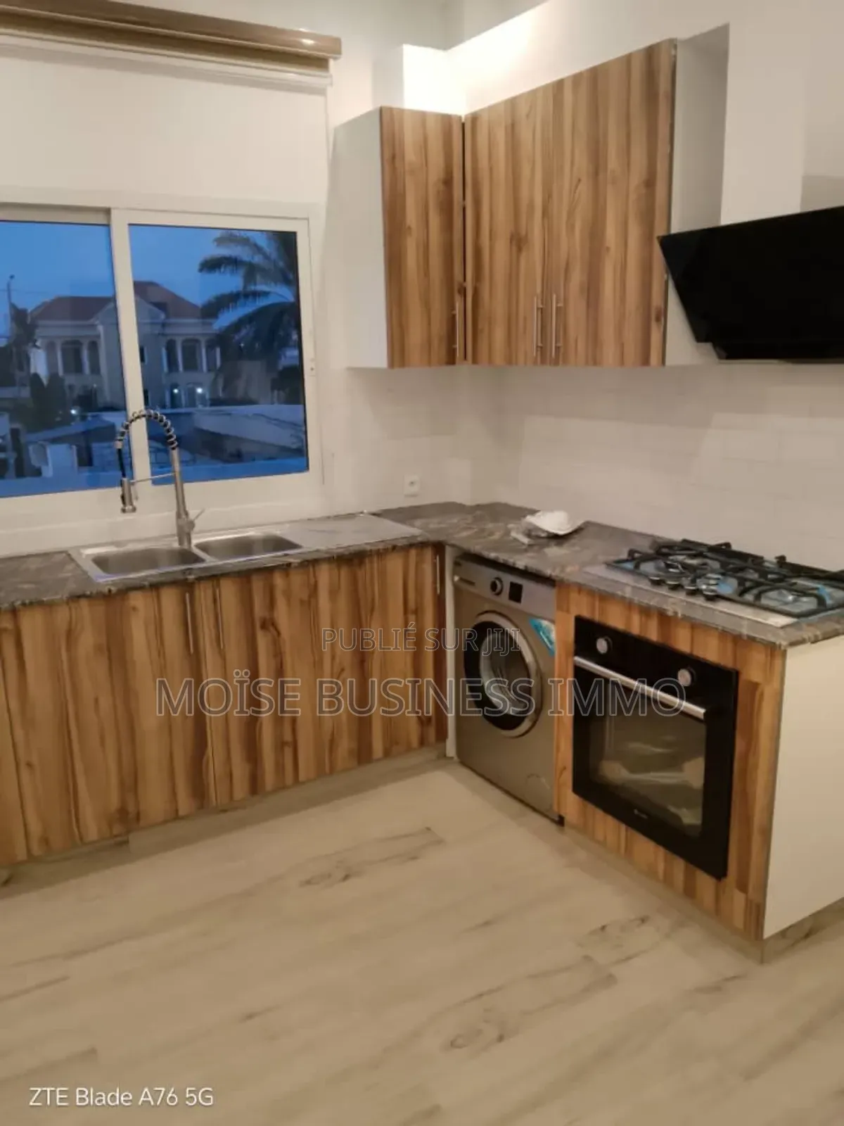 3chbre Appartement dans Moïse Business &, Lumumba à Louer