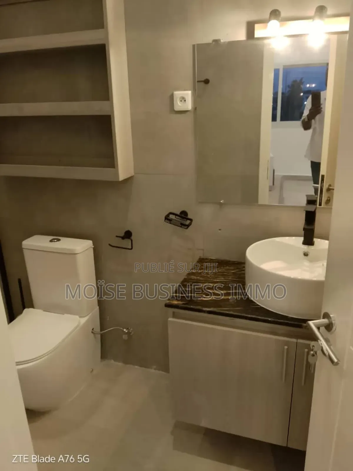 3chbre Appartement dans Moïse Business &, Lumumba à Louer