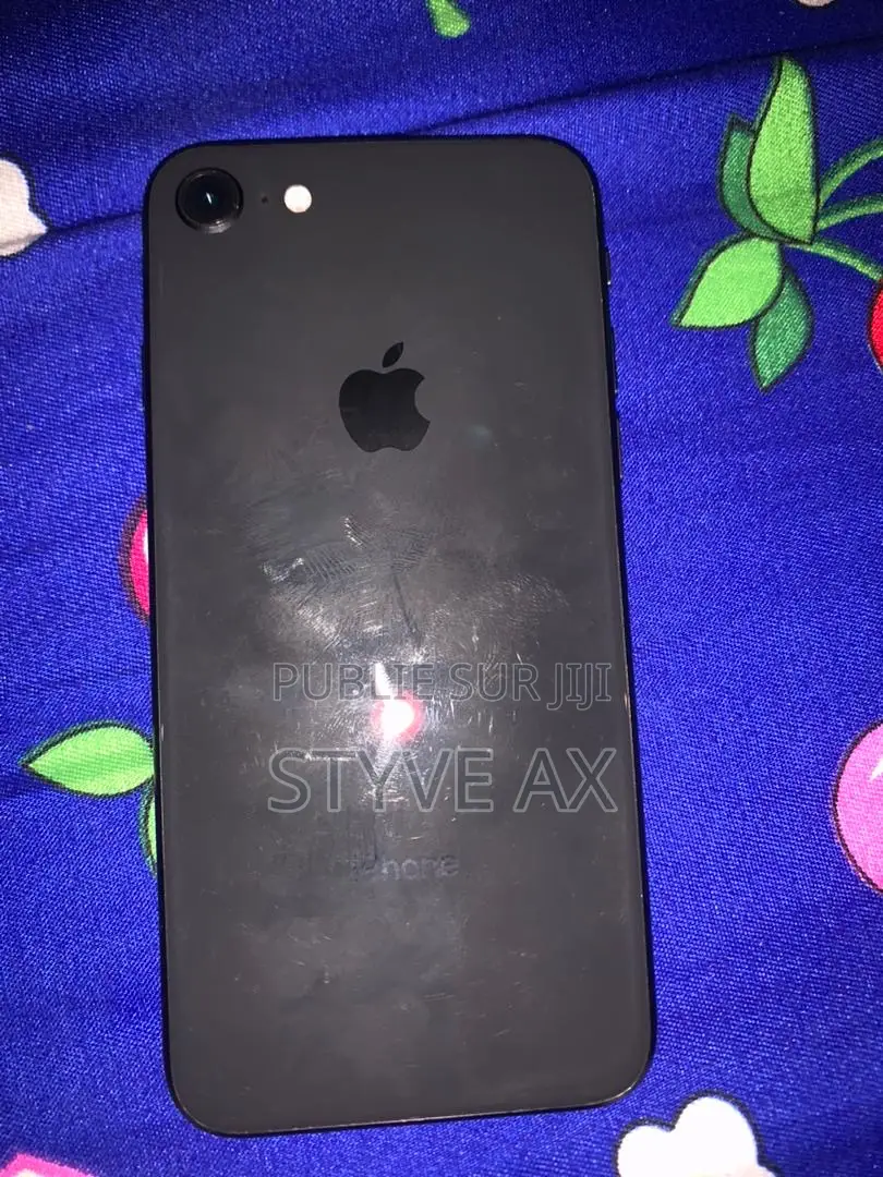 Nouveau Apple iPhone 8 64 GB Noir