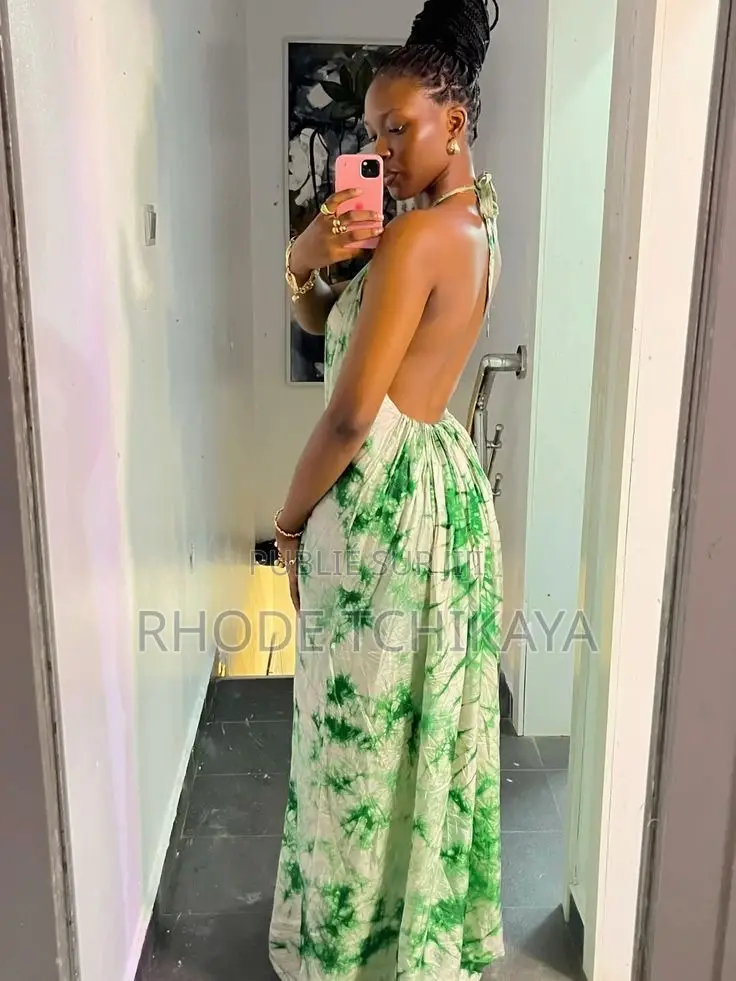 Robe Dos Nu Disponible en Plusieurs Couleurs