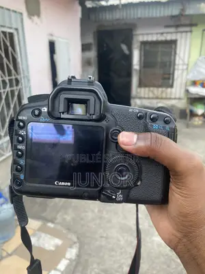 Canon 5d Mark 2 Boitier Nu À Vendre Prix : 250.000 Fcfa