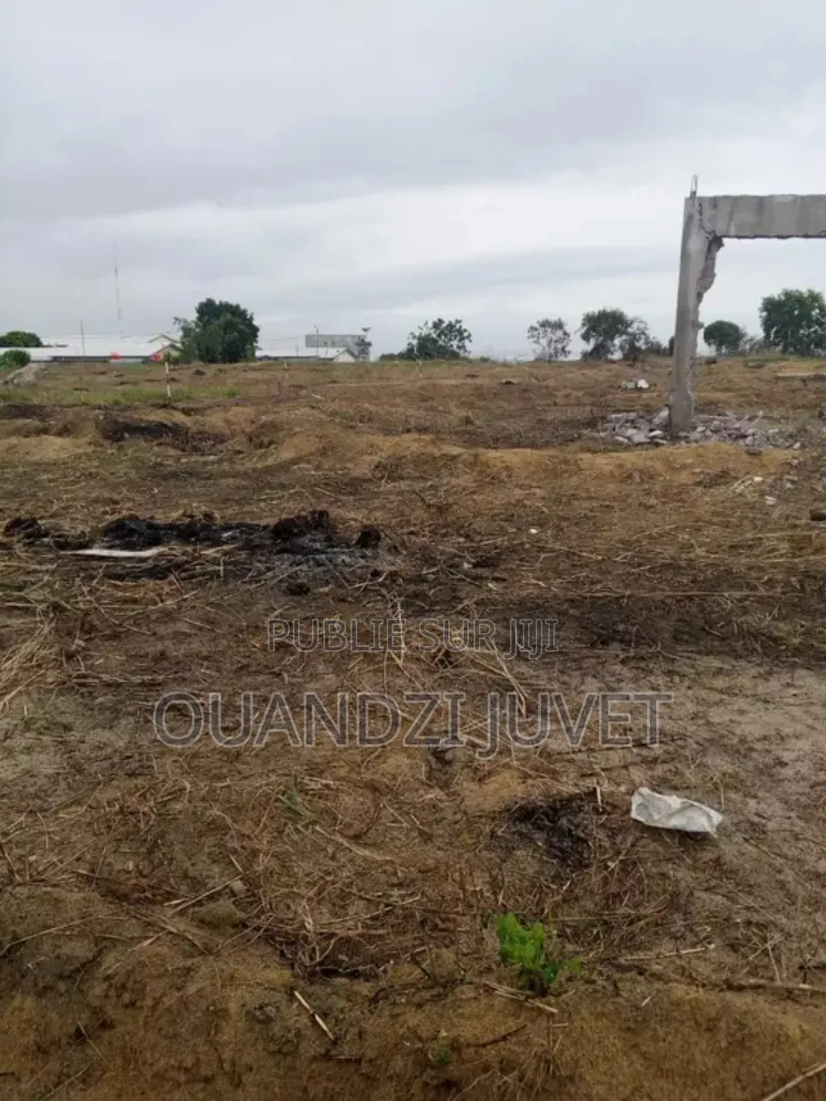 Parcelle À Vendre À Kintelé. Qtier Ngambamou