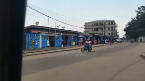 Vente Une Demi Parcelle