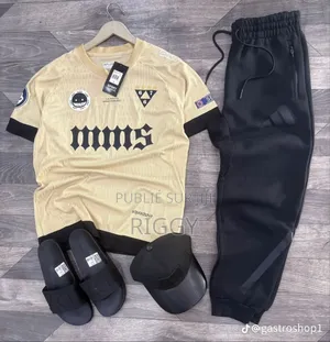 Mayo Et Ensemble De Mayo Disponibles