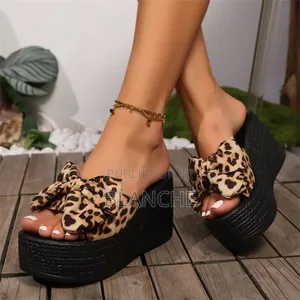 Sandale Compensée Nu Pied