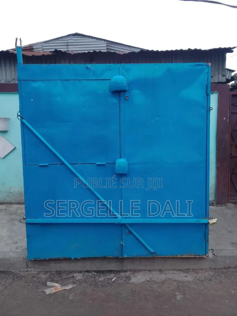 À Vendre Discuter Légèrement