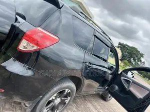 Toyota RAV4 2001 Noir