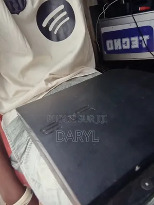 Ps3 , 8jeux Et Une Manette