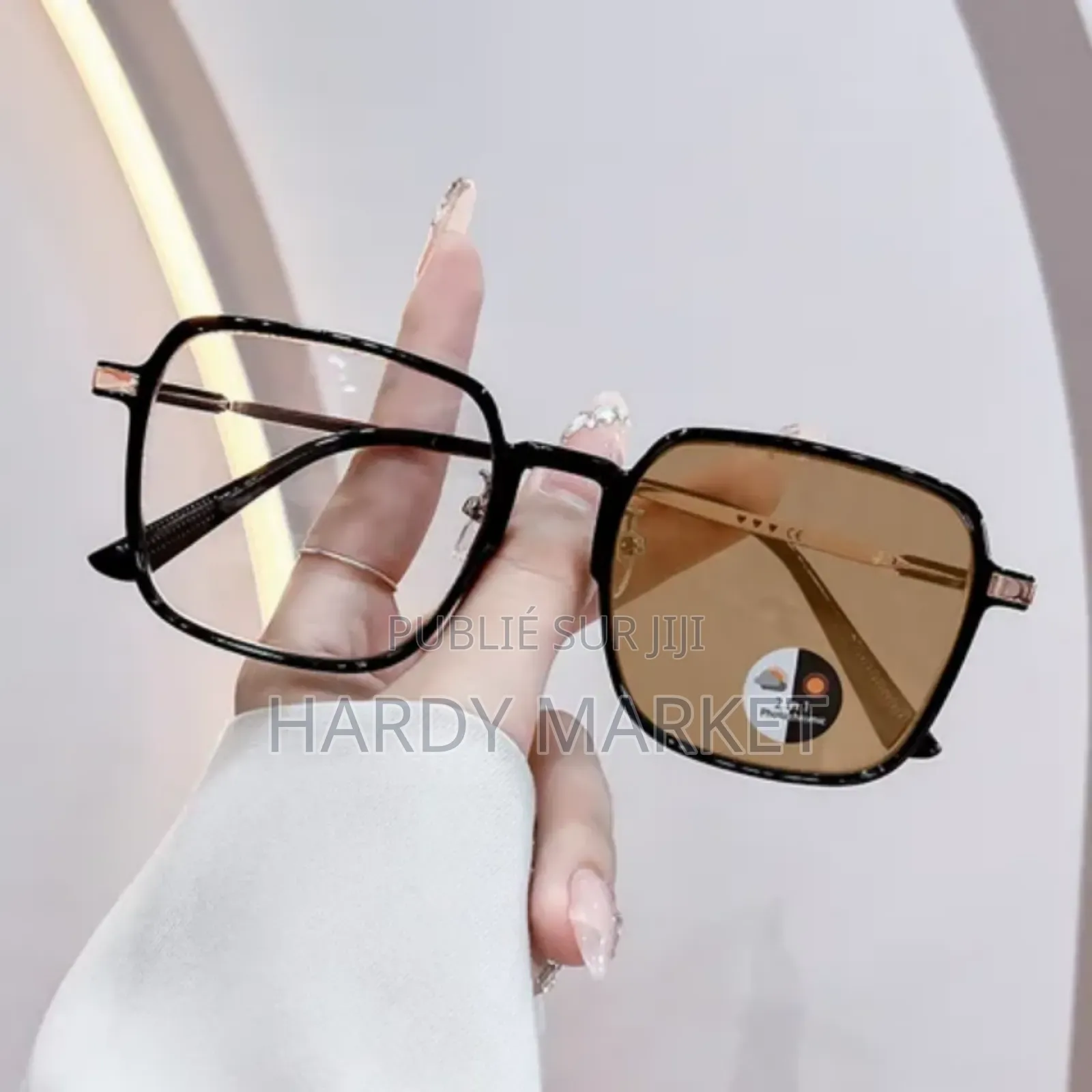 Lunettes Photochromiques, Contre Les Rayons Soleils, Et Très Stylées