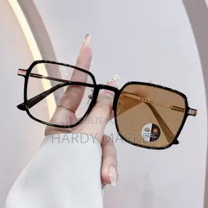 Lunettes Photochromiques, Contre Les Rayons Soleils, Et Très Stylées