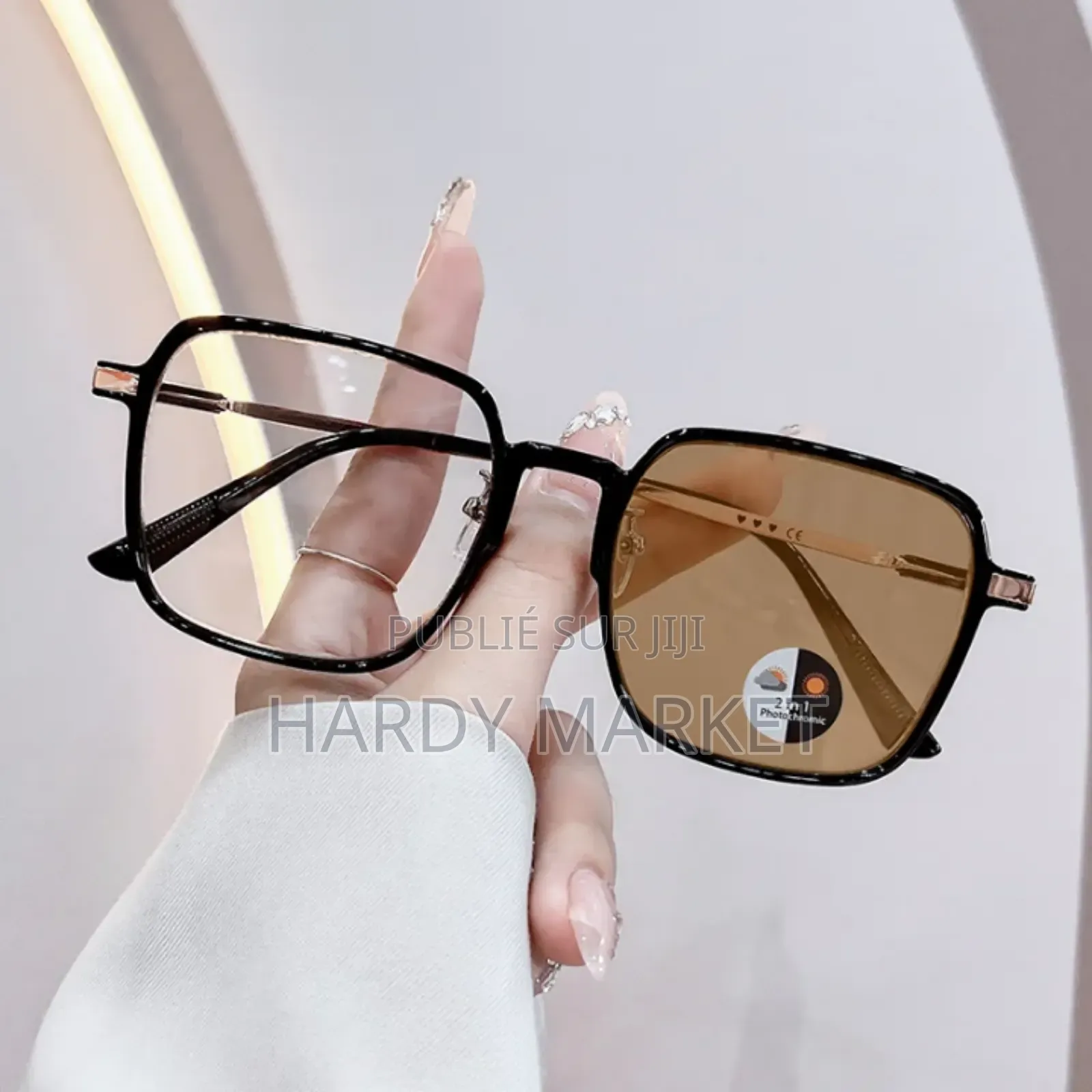 Lunettes Photochromiques, Contre Les Rayons Soleils, Et Très Stylées