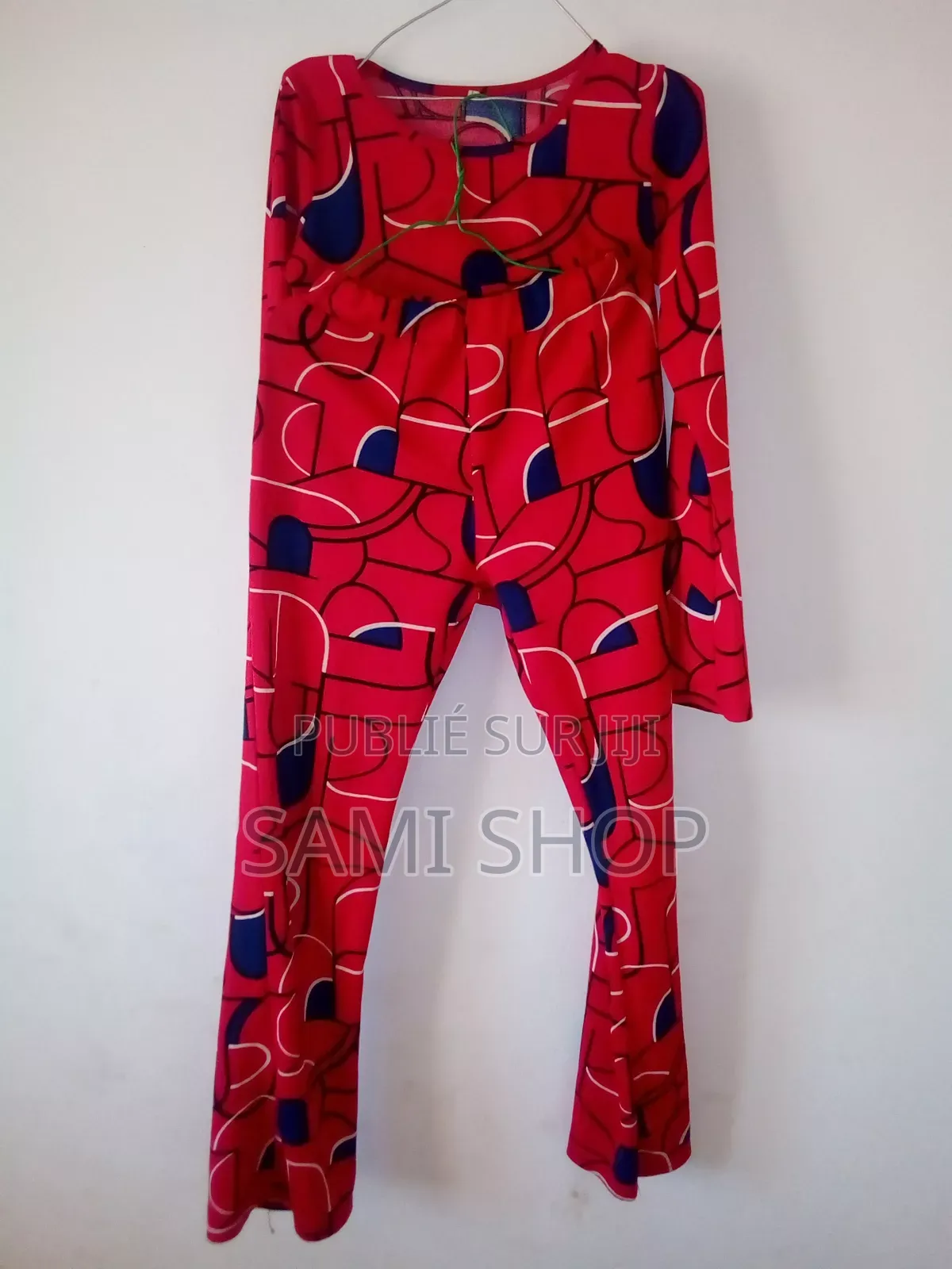 Magnifique Ensemble Rouge (Taille L)