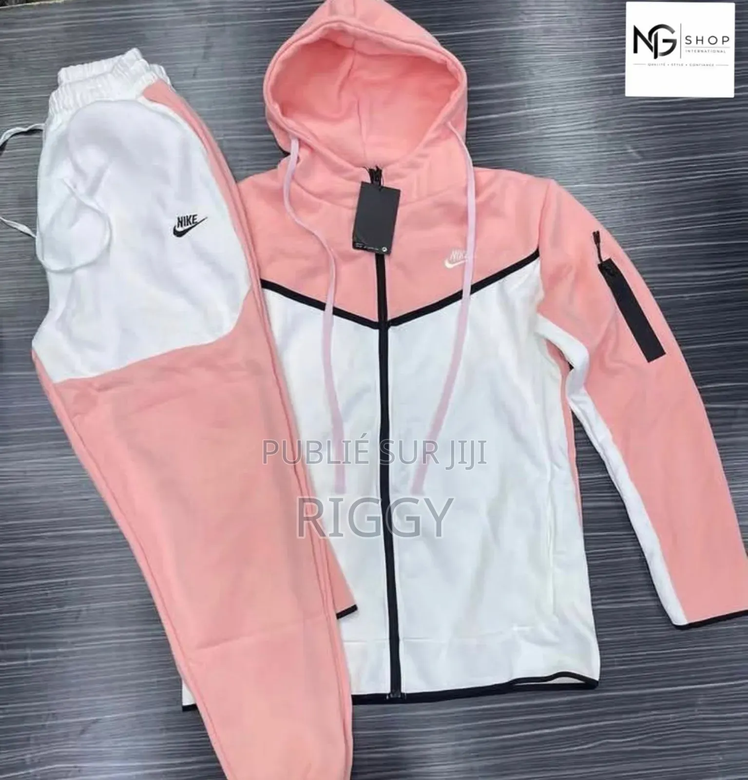 Jogging Elegant Et Confortable