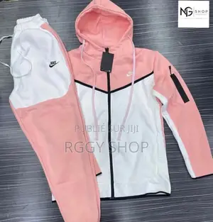Jogging Elegant Et Confortable