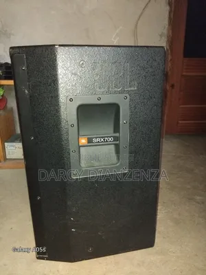 JBL Srx712